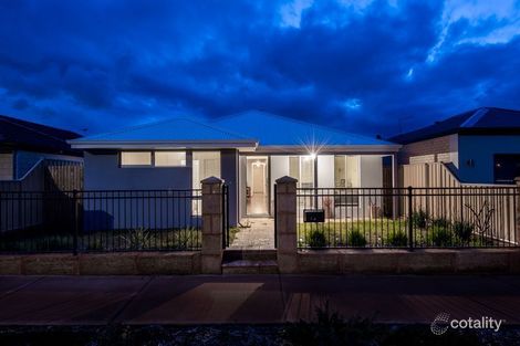 4 Inverson Bvd, Hammond Park, WA 6164