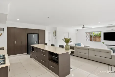 Property photo of 26 Whipbird Drive Smithfield QLD 4878