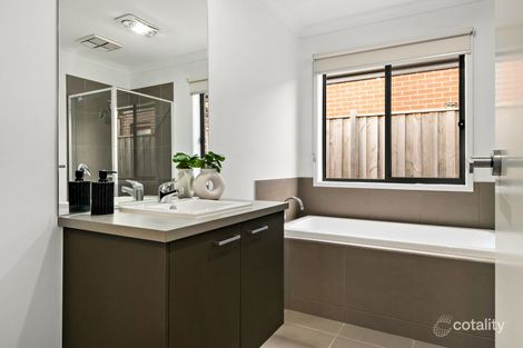 Property photo of 14 Alderbark Way Greenvale VIC 3059