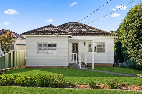 Property photo of 2 Weemala Avenue Riverwood NSW 2210