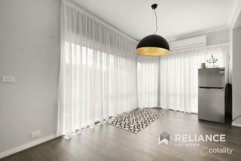 Property photo of 5 Brampton Close Point Cook VIC 3030