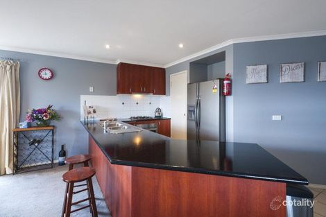 Property photo of 13 Martin Place Kyneton VIC 3444