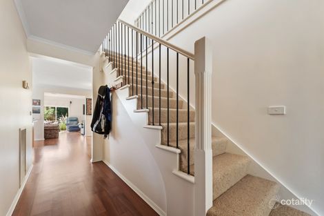 Property photo of 5 Bolac Place Taylors Hill VIC 3037