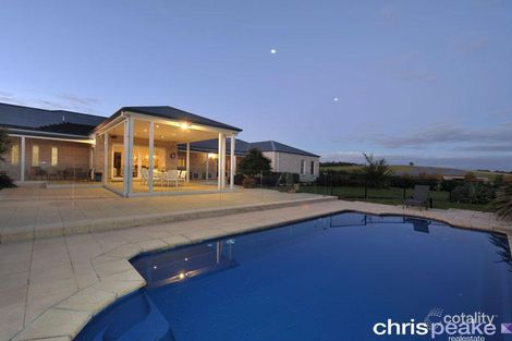 33-35 Glen Moidart Dr, Berwick, VIC 3806