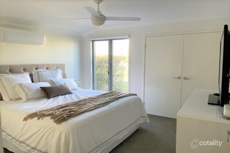 Property photo of 24 Azure Way Hope Island QLD 4212