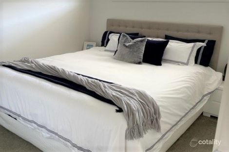 Property photo of 24 Azure Way Hope Island QLD 4212