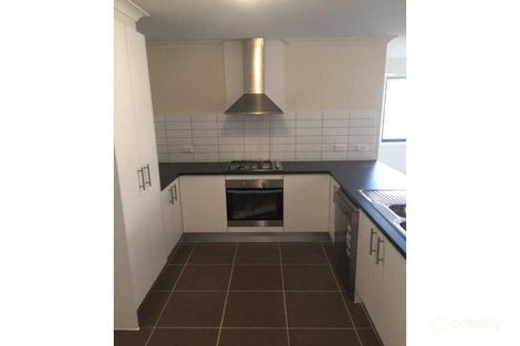 Property photo of 18 Hinkler Crescent Brookfield VIC 3338