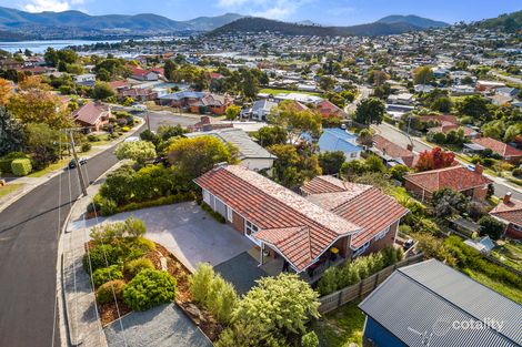 Property photo of 8 Manly Avenue Lindisfarne TAS 7015