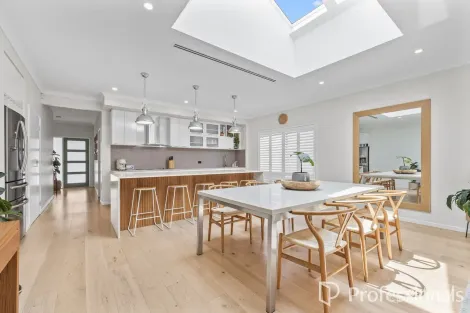 Property photo of 9 Riviera Drive Hillside VIC 3037