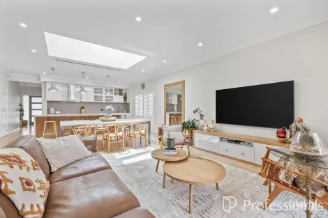 Property photo of 9 Riviera Drive Hillside VIC 3037