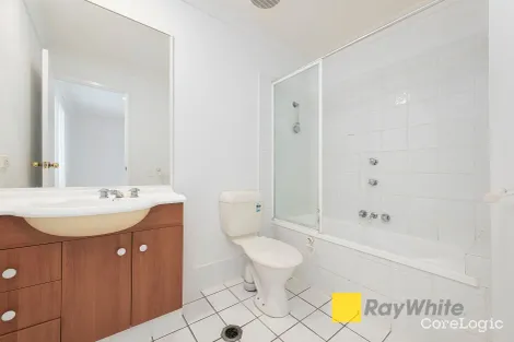 Property photo of 1102/2 Gentian Drive Arundel QLD 4214