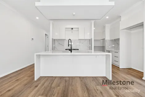 Property photo of 31 Craigend Street Clyde North VIC 3978