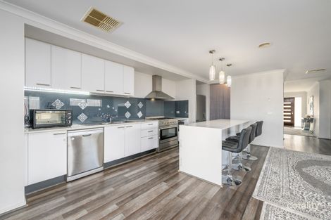 Property photo of 44 Brambuck Avenue Kialla VIC 3631