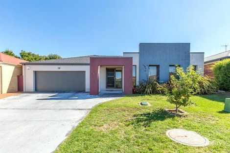 Property photo of 8 Morley Way Jerrabomberra NSW 2619