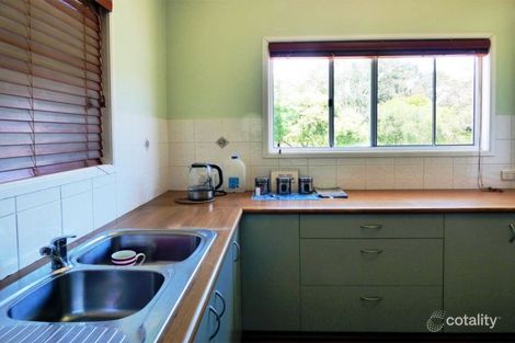Property photo of 4 Devoncourt Road Crows Nest QLD 4355