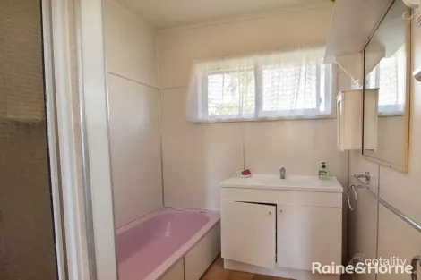 Property photo of 16 Miles Street Kepnock QLD 4670