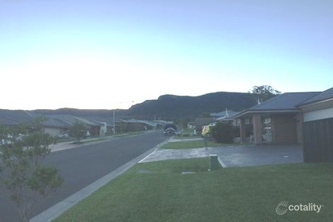 Property photo of 13 Flemmings Crescent Horsley NSW 2530