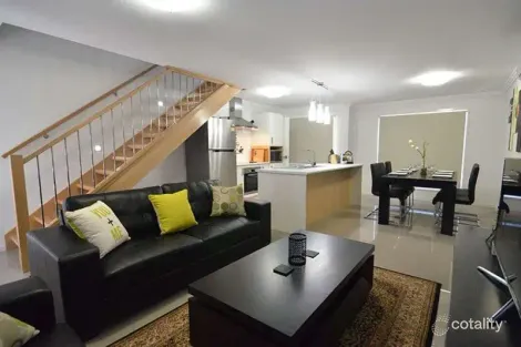 Property photo of 5/11 Side Street West Gladstone QLD 4680