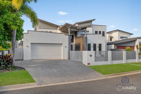 Property photo of 27 Quayside Drive Helensvale QLD 4212