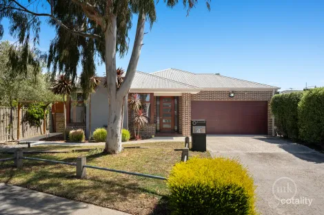 Property photo of 4 Levanter Cove Mernda VIC 3754