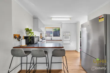 Property photo of 16 Paramount Way Pakenham VIC 3810