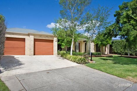 Property photo of 76 Edgbaston Circuit Berwick VIC 3806