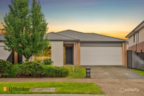 33 Peninsula Cres, Craigieburn, VIC 3064