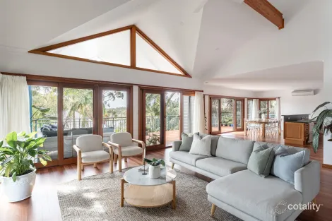 Property photo of 8 Cowper Lane Helensburgh NSW 2508