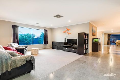 Property photo of 28 May Gibbs Circle Point Cook VIC 3030