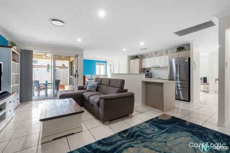 Property photo of 2 Sunrise Crescent Regents Park QLD 4118