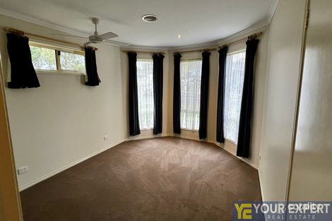 Property photo of 2 Stringy Bark Circuit Pakenham VIC 3810