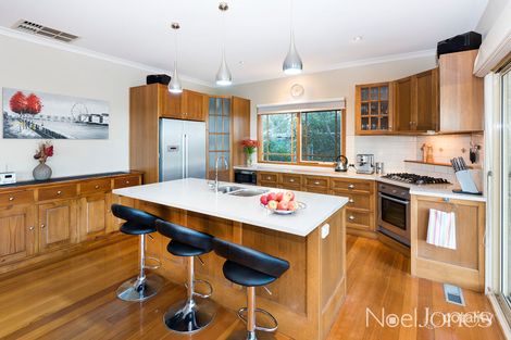 Property photo of 22 Summit Crescent Ringwood North VIC 3134