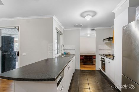 Property photo of 31 Masterton Place Cranbourne East VIC 3977