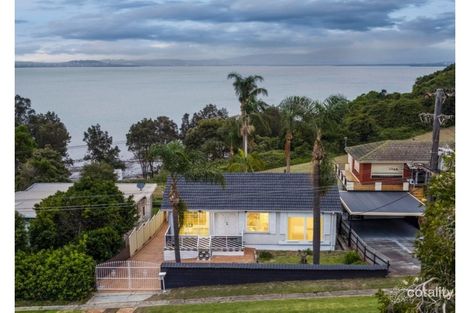 139 Northcliffe Dr, Lake Heights, NSW 2502