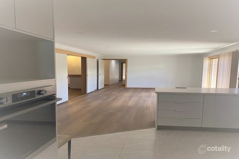 Property photo of 41 Bellbird Avenue Taylors Lakes VIC 3038