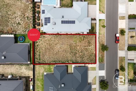 32 Tremain Dr, Lucas, VIC 3350