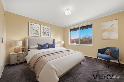 Property photo of 17 Degraves Crescent Wanniassa ACT 2903