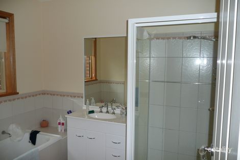 Property photo of 1/14 Robertson Street Myrtleford VIC 3737