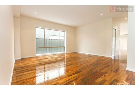 Property photo of 8 Marathon Boulevard Craigieburn VIC 3064
