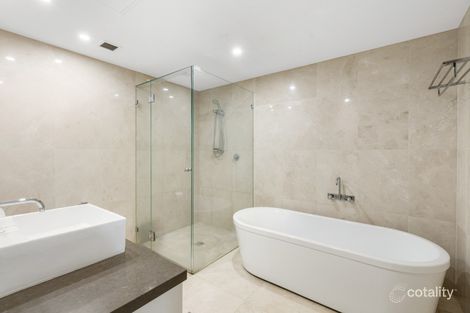 Property photo of 623/3 Pendraat Parade Hope Island QLD 4212