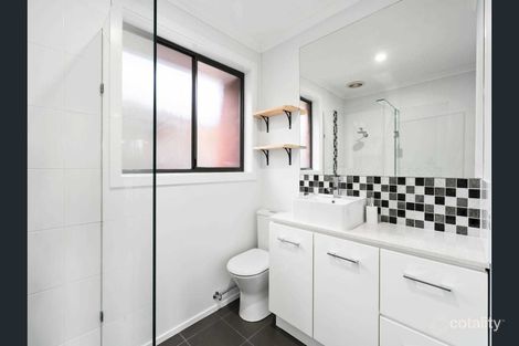 Property photo of 4 Flinders Crescent Wyndham Vale VIC 3024