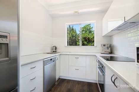Property photo of 1/282 Cavendish Road Coorparoo QLD 4151