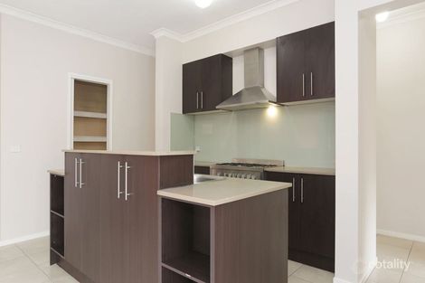 Property photo of 3 Ballanoma Green Epping VIC 3076