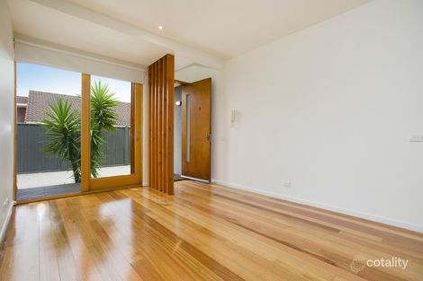 Property photo of 8/12 Wyuna Road Caulfield North VIC 3161