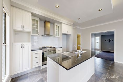 Property photo of 8 Goldfish Court Burdell QLD 4818