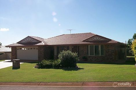 27 The Boulevard, Redland Bay, QLD 4165