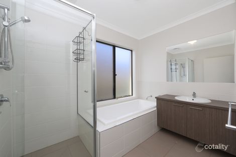 Property photo of 16 Garrard Crescent Clyde VIC 3978