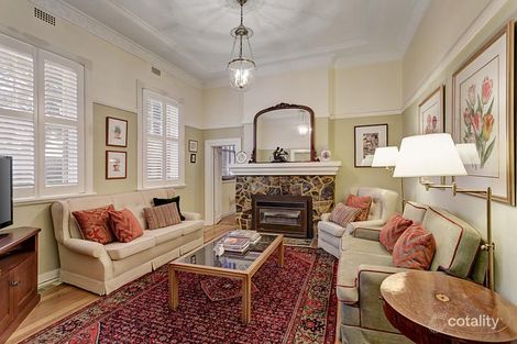 Property photo of 2 Balmoral Crescent Surrey Hills VIC 3127