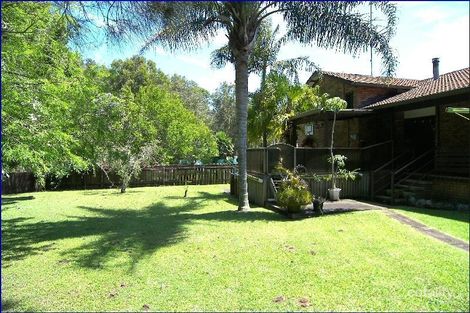 Property photo of 35 Wyandra Crescent Port Macquarie NSW 2444