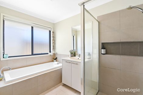 Property photo of 53 Flametree Circuit Arundel QLD 4214